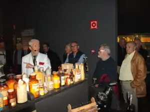 AF_AMAVIET_Visita al Museo de Farmacia Militar_2025_ (41)