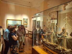 AF_AMAVIET_Visita al Museo de la Armada_2024_ (9)