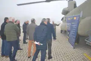 Viendo el CH-47 F